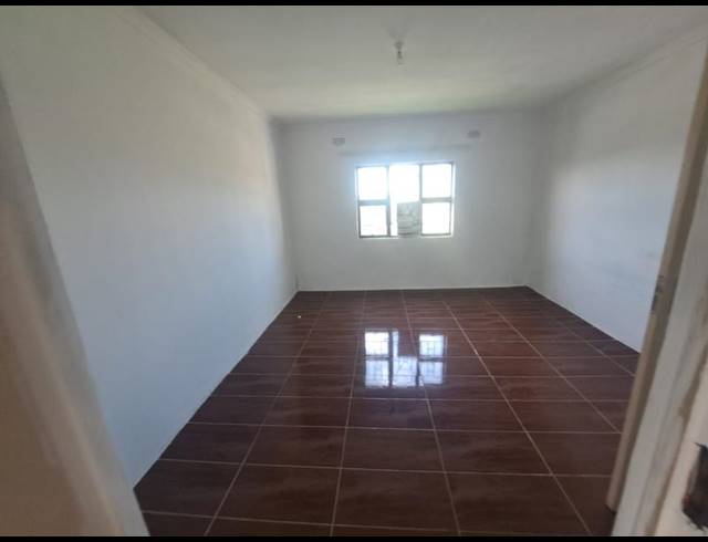 3 BEDROOM HOUSE FOR SALE IN CRAIGIEBURN